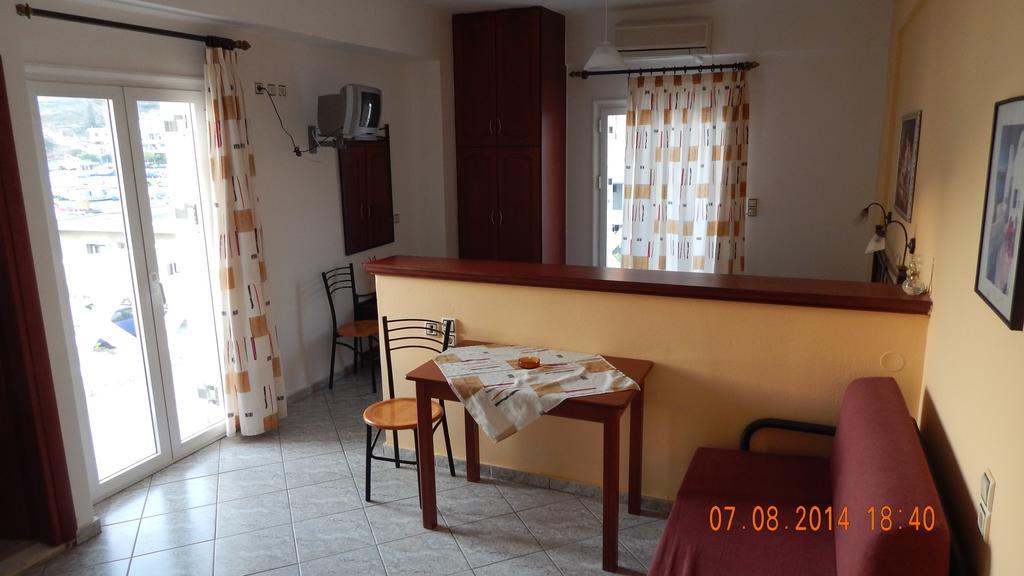 Costareli Aparthotel Fúrni Ikaríasz Szoba fotó